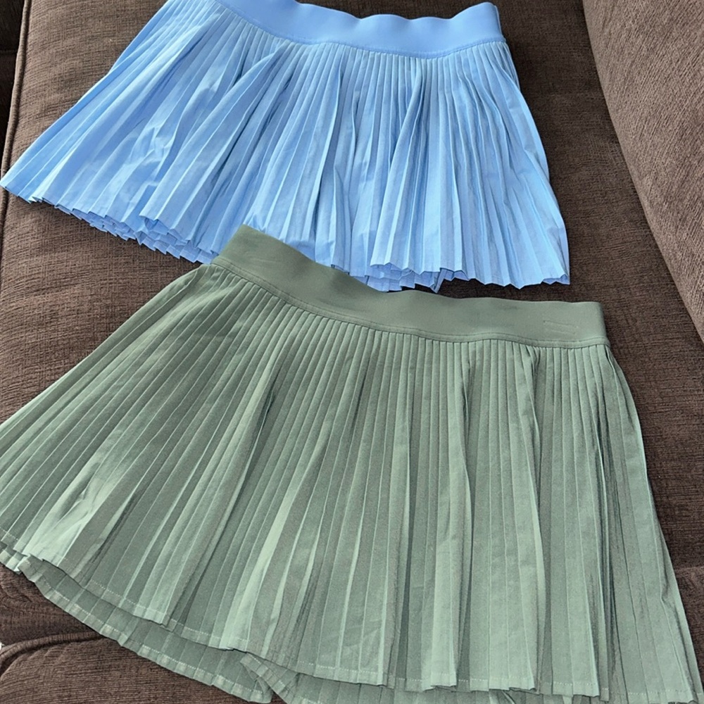 2 Lululemon Varsity high rise Tennis skirts